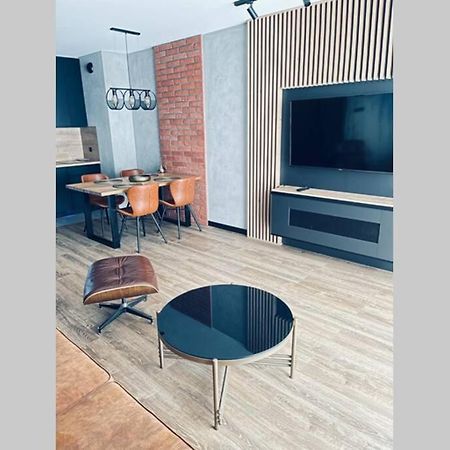 Ferienwohnung Apartament Manufaktura Z Bezplatnym Parkingiem Łódź Exterior foto